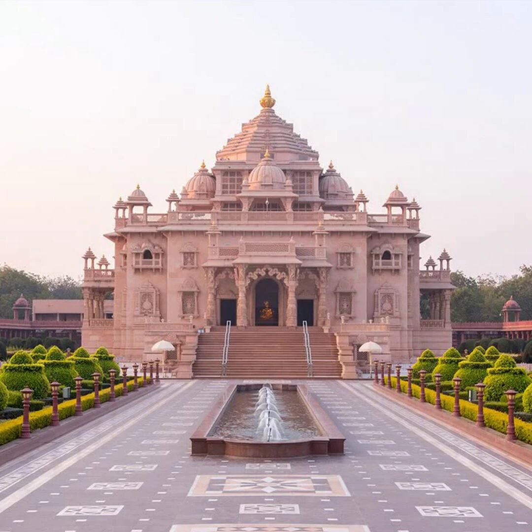 Book an Online Pandit Near You in Ahmedabad for All Pujas & Havans