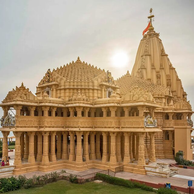 Book an Online Pandit Near You in Gujarat for All Pujas & Havans