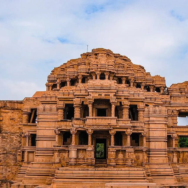 Book an Online Pandit Near You in Gwalior for All Pujas & Havans