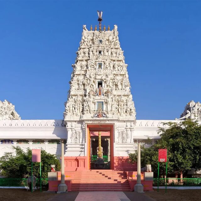 Book an Online Pandit Near You in Pushkar for All Pujas & Havans