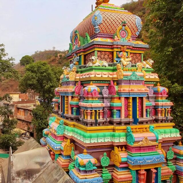 Book an Online Pandit Near You in Rishikesh for All Pujas & Havans