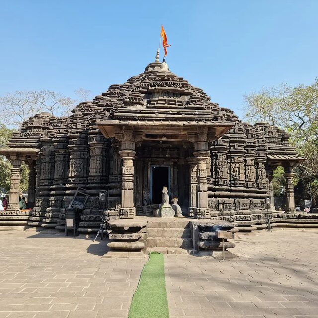 Book an Online Pandit Near You in Thane for All Pujas & Havans
